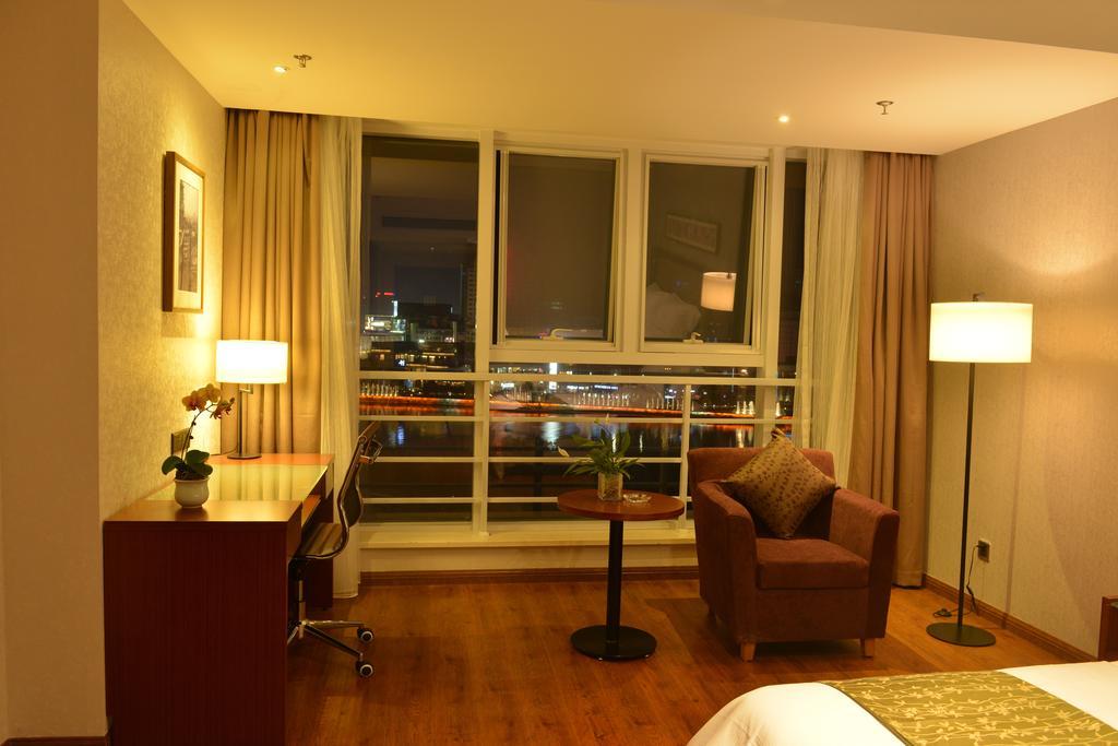 Yitel Ningbo Old Bund Hotel Exterior photo