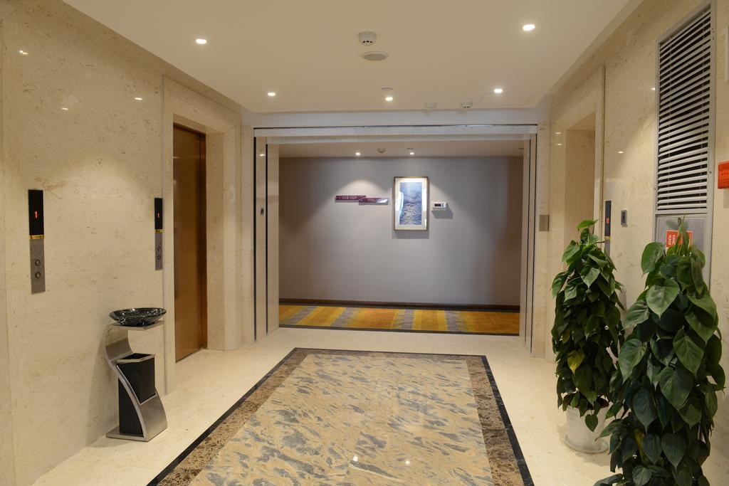 Yitel Ningbo Old Bund Hotel Exterior photo